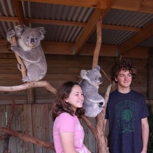 Meet your Posher, Lorinda